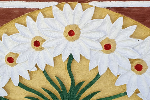 KLEWO Malermeister - Referenzen - Fassade, Blumen, nachher